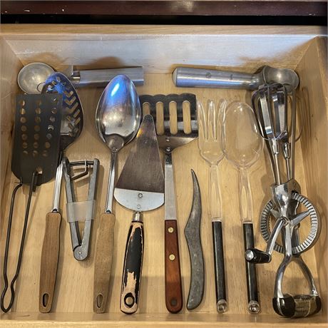 Kitchen Utensils Cleanout