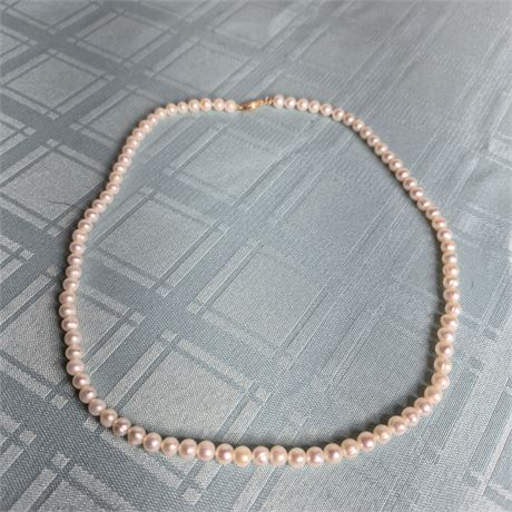 18" Pearl Necklace 14k Gold Clasp
