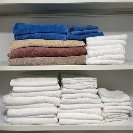 Large Amount of Towels (Bath Towels, Hand Towels, Wash Cloths)