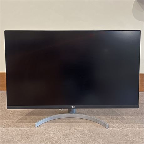 LG 32" 4K Display VA Monitor Model 32UN500-W