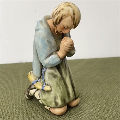 1960 Goebel Hummel Nativity Kneeling Shepherd Figurine