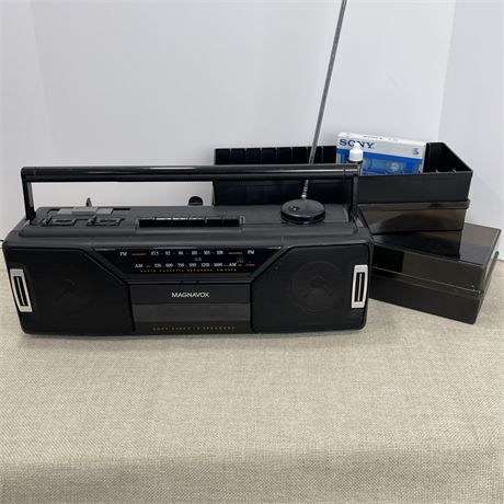 Vtg Magnavox AM/FM Cassette Player Boombox AQ 5090/37 w/ Cassette Tape Holders