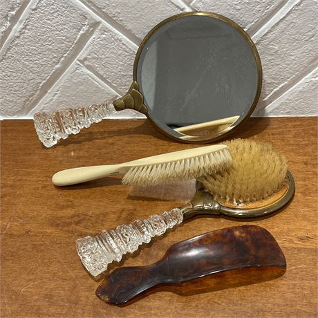 Bundle of Vintage Vanity Accessories and Shoehorn