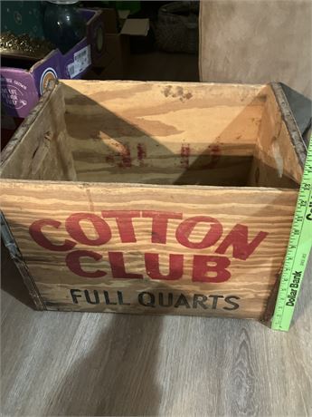 Wooden crate for "Cotton Club Full Quarts." Cotton Club