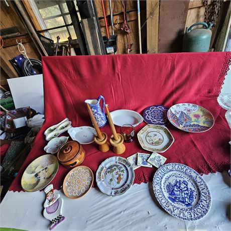 Assorted vintage decorative ceramic plates