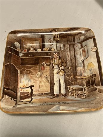 Ceramic dish with a maker's mark for New Hall Hanley, Staffordshire, England.