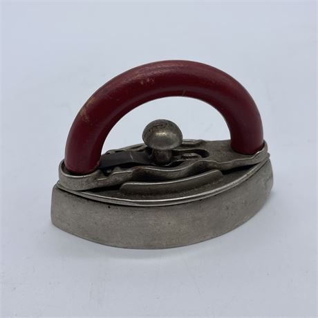 Vtg Metal Sad Iron Salesman Sample