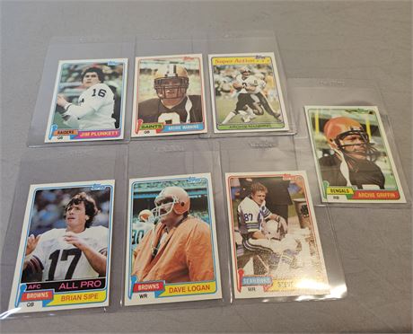 81' TOPPS Super Stars 7 Cards in Protective Sleeves