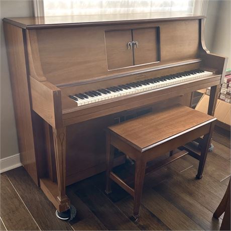 Vtg Aeolian "The Sting" Self Player Piano w/ Storage Bench