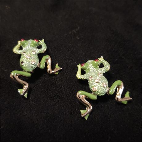 (2) Green Enamel Gold Tone Frog Brooches