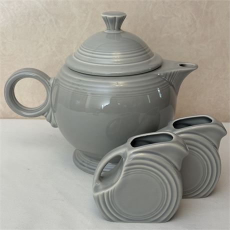 Vtg Fiestaware Grey Teapot & Creamers