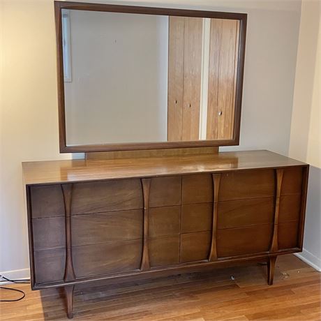 Mid Century Modern 6-Drawer Dresser with Removable Mirror