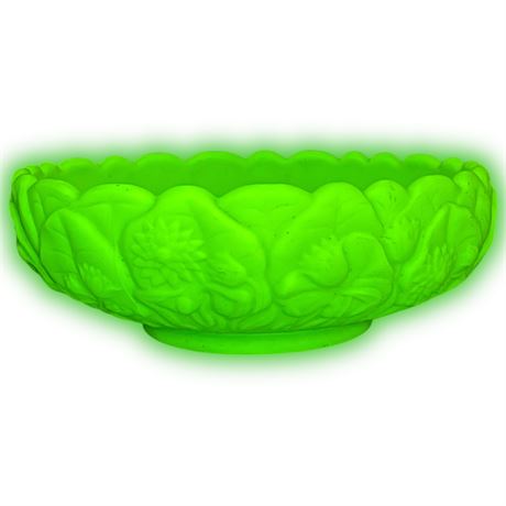 Fenton Custard Uranium Glass Water Lily Bowl