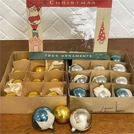 Vtg Glass Ornaments