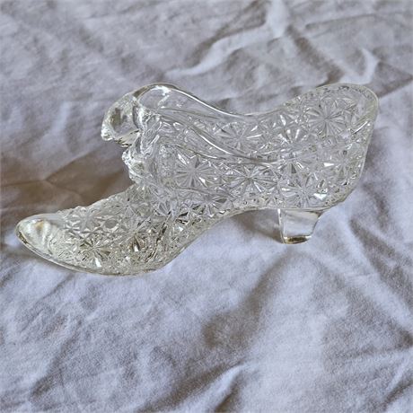 Fenton Clear Glass Shoe Slipper Daisy Button Pattern
