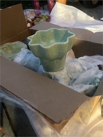 9 Vintage Hull Imperial F1 USA Pottery Green Speckled Flower With original stand
