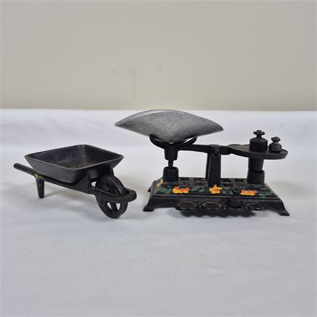Vtg Wilton Mini Cast Iron Wheelbarrow & Balance Scale Set