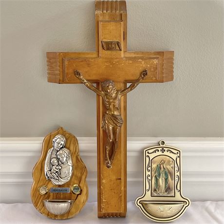 Vtg Wood Sick Call Crucifix and Holy Water Fonts