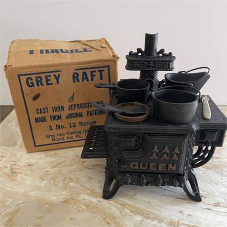 Vtg Queen Cast Iron Miniature Stove Greycraft Reproduction