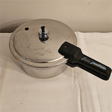 Presto 6- Qt. Stainless Steel Pressure Cooker