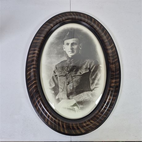 Antq WWI Soldier Portrait Pvt. Charles L. Hinamen in Oval Bubble Glass Frame