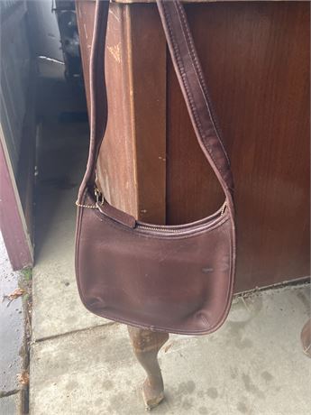 Vintage Coach leather bag in brown