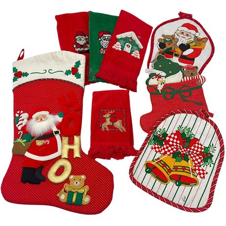 3D Stocking, Embroidered Fingertip Towels and Vtg Pot Holders