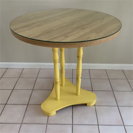 Nice 30" Round Table with Glass Protective Top