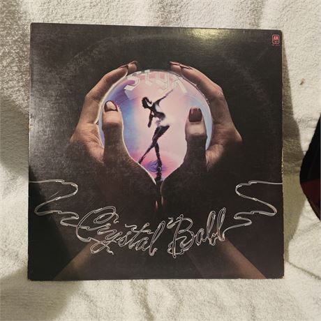 Album cover for "Crystal Ball" by Styx