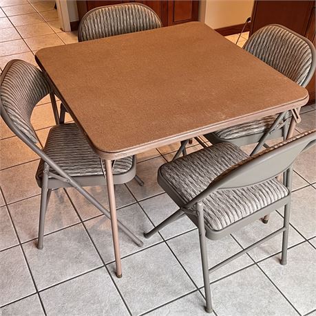 Samsonite Card Table and (4) Folding Chairs