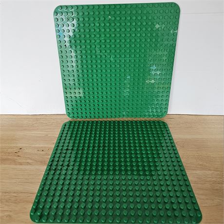 (2) Lego Duplo Green 15 x 15 Base Plates