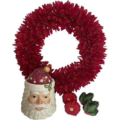 Wooden Wreath with Silvestri Santa Cookie Jar and Festive S&P Shakers