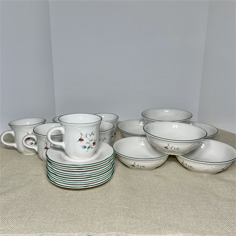 Setting for 6 (18 pc) Pfaltzgraff "Winterberry" Teacups, Saucers & Bowls