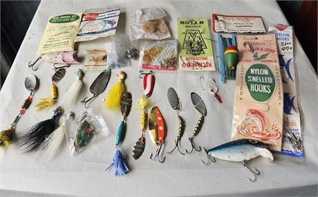 Vintage fishing lure lot