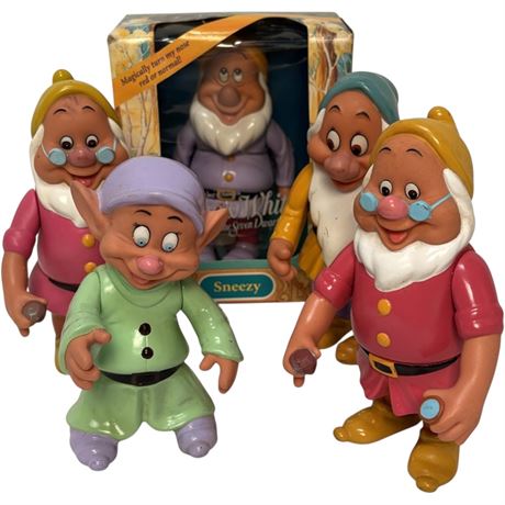 1992 Mattel Disney Snow White and the Seven Dwarfs Action Figurines - 1 in NIB