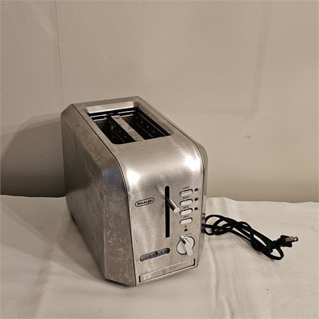 DeLonghi 2-Slice Stainless Steel Toaster