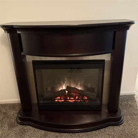 Freestanding Electric Fireplace in Large Mantle