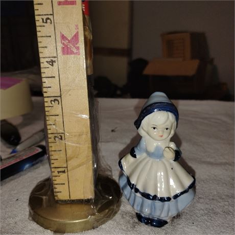 Vintage Delft Porcelain Dutch Girl Figurine Blue & White Figure 3 3/4” Tall