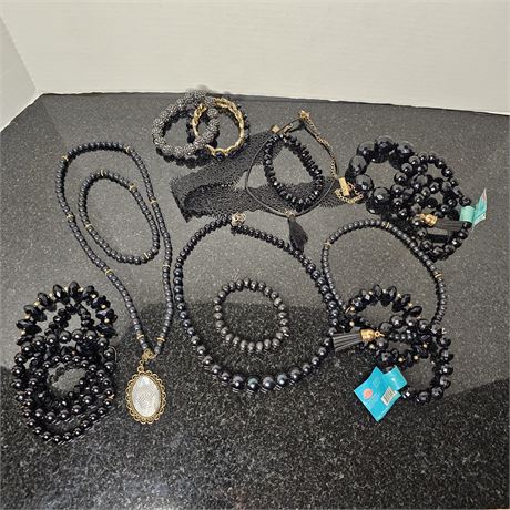 Fashion Beads, Chokers, Necklaces & Bracelet Lot