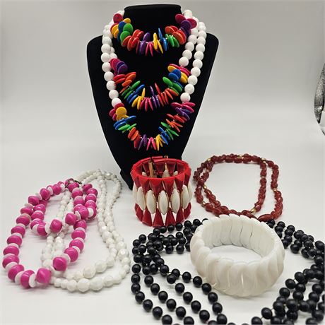 Bright & Fun Necklace & Bracelet Lot