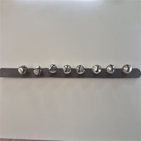 Vtg Strap with 8 Sleigh Bells