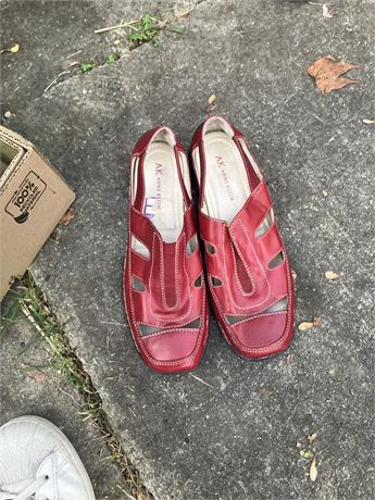 Women shoes size 8