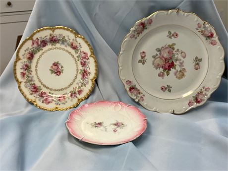 3 Vintage Decorative Plates