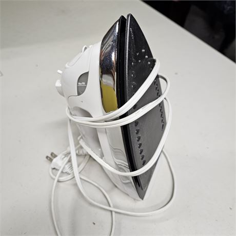 Classic Steam Iron