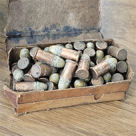 Union Metallic Cartridge Co. .32 cal rimfire box