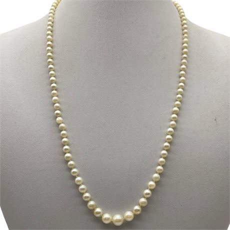 10K White Gold Clasp Graduated Pearl Necklace