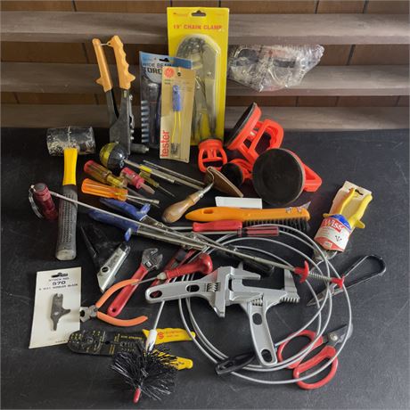 Blazing Auctions - Miscellaneous Handyman Tool Lot