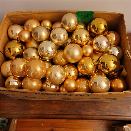 Glass Chrismas Ornaments