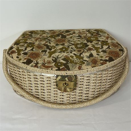 Nice Vintage Wicker Sewing Box with some Contents