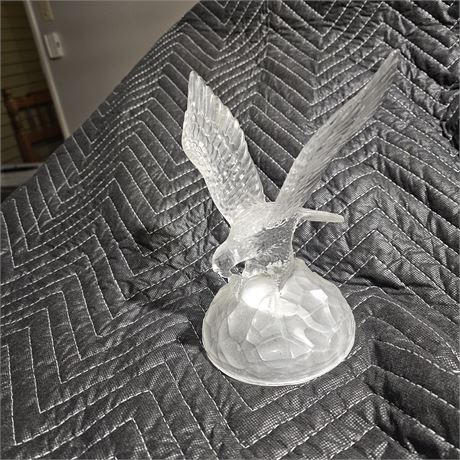 Vintage Lead Crystal Glass Flying Eagle with Frosted Glass Bottom